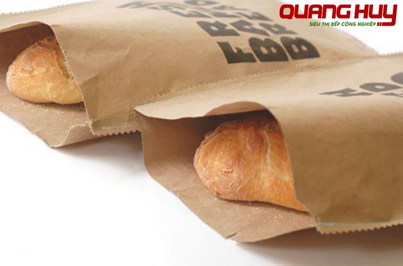 Bảo quản bánh mì giòn lâu bằng giấy báo