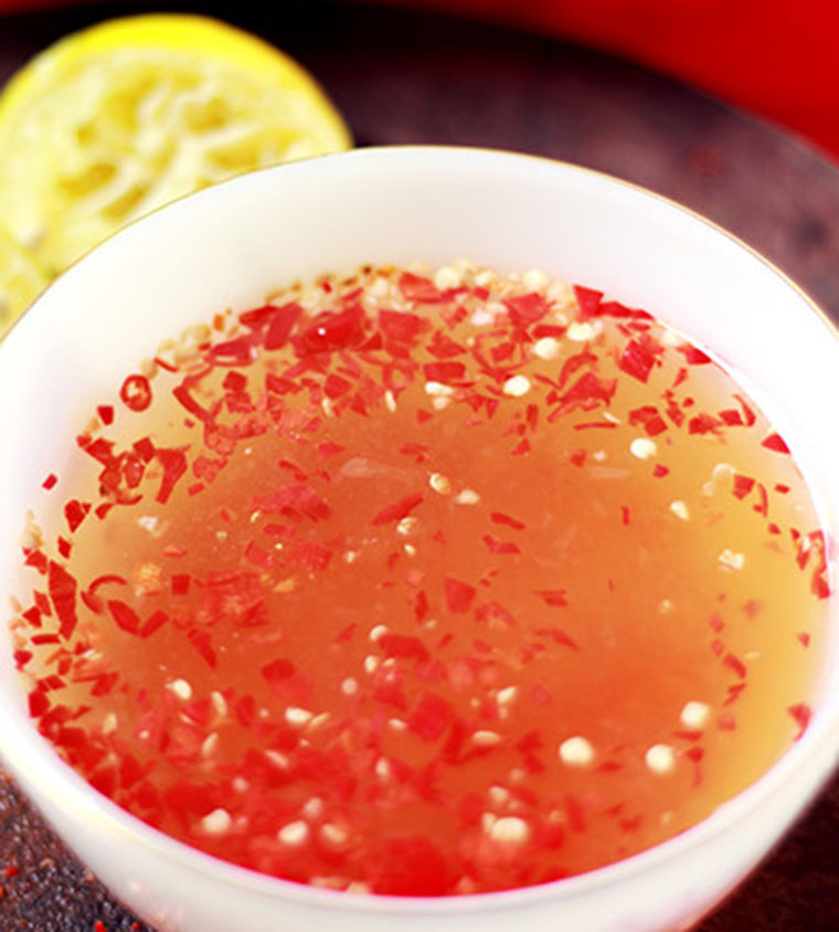 Cách nấu nước sốt phở chua