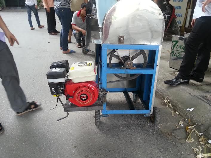 máy ép nước mía chạy bằng xăng