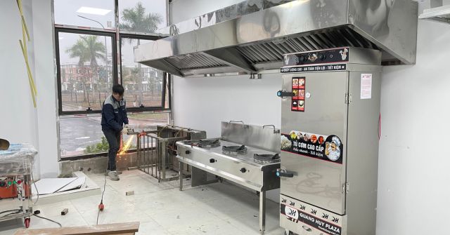 Thiết kế thi c&ocirc;ng bếp qu&aacute;n ăn 