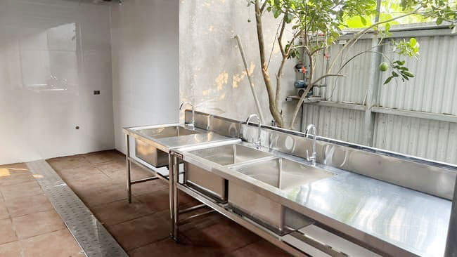 Khu dọn rửa 